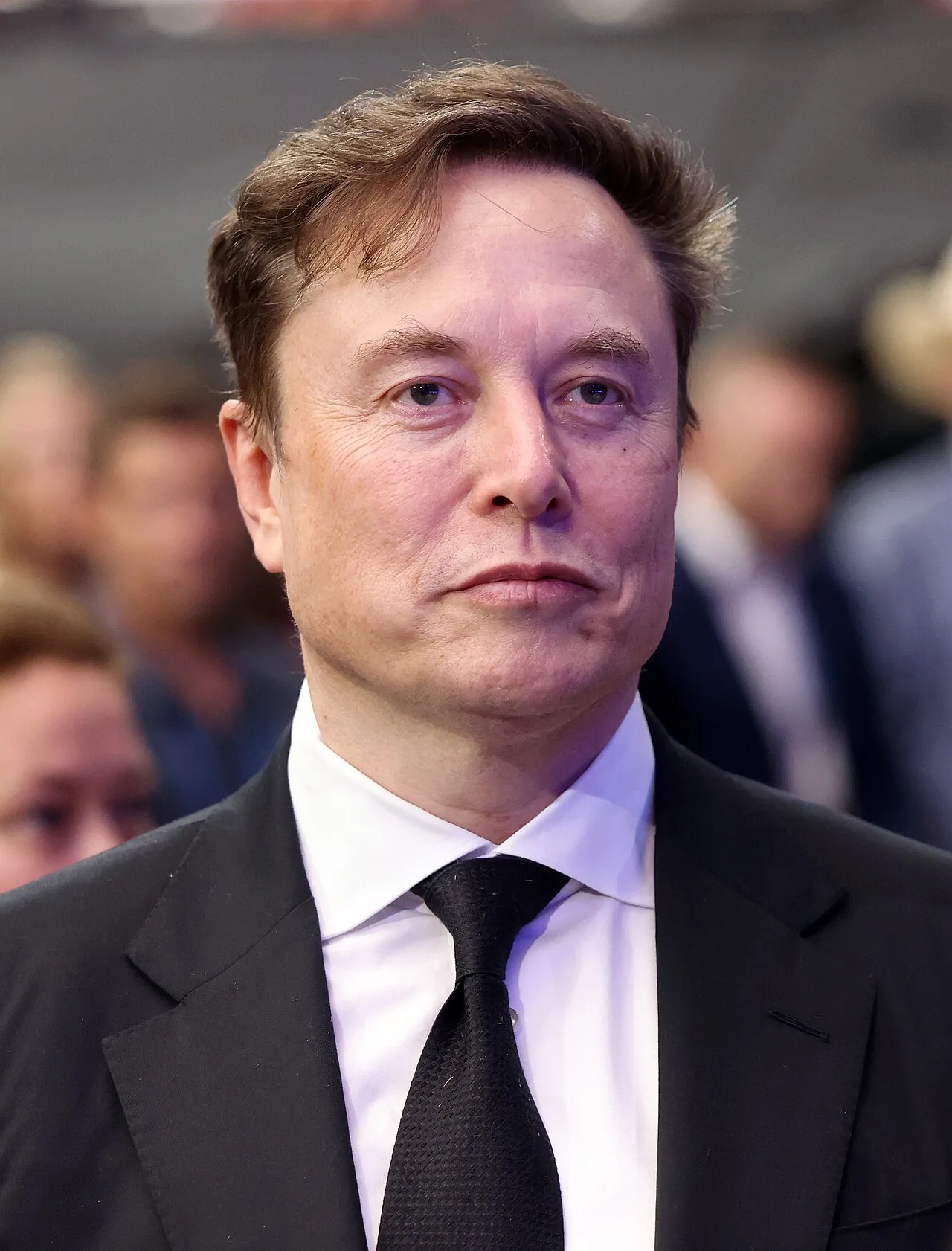 Elon Musk: Tesla, SpaceX and the Empire of Impossible Bets